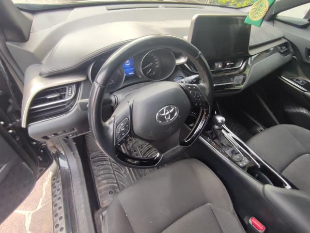 TOYOTA C-HR lounge