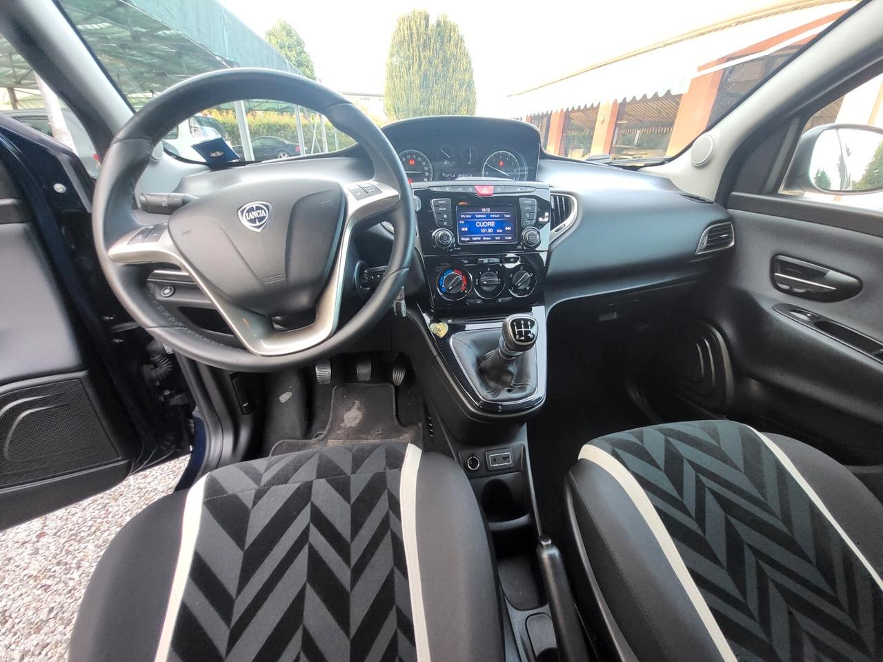 Lancia Ypsilon 1.2 69 CV 5 porte GPL Ecochic Gold