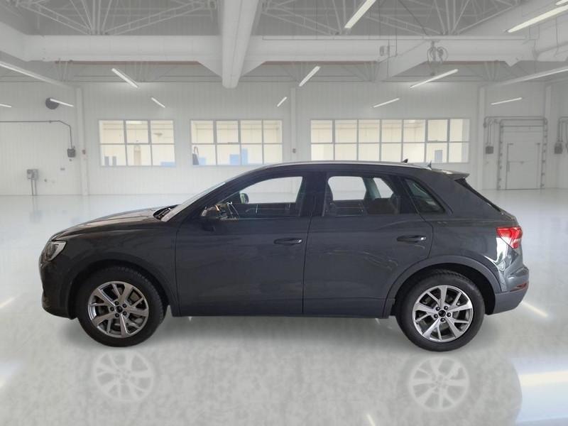 AUDI Q3 40 TDI quattro S tronic Business
