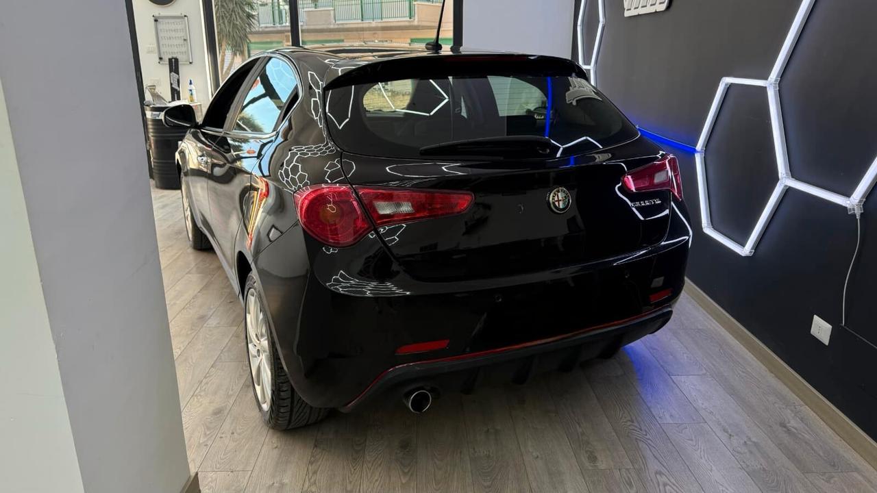 Alfa Romeo Giulietta 1.6 JTDm-2 105 CV Exclusive