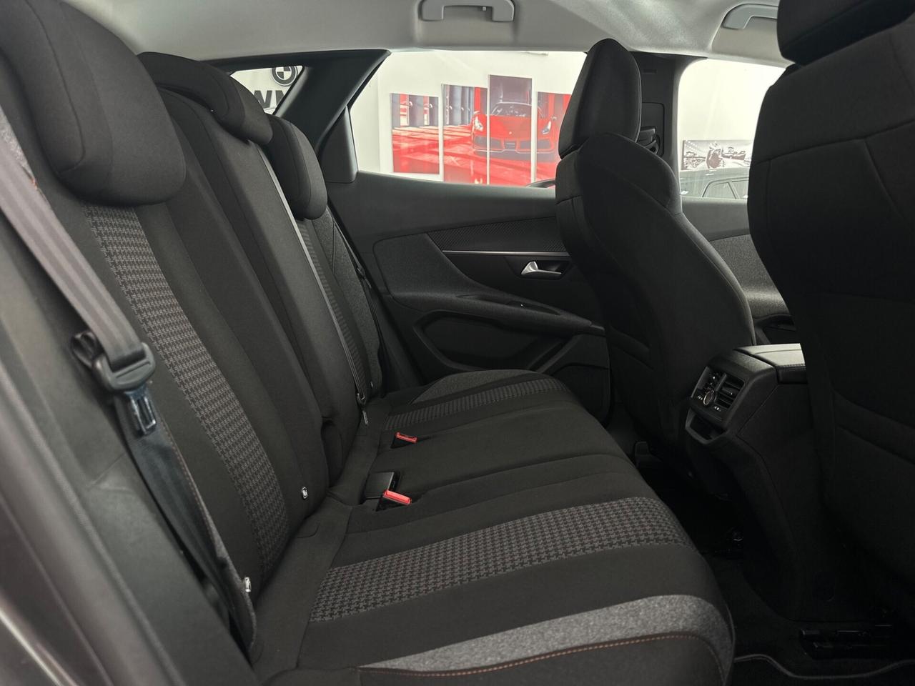 Peugeot 3008 BlueHDi 130 S&S Active