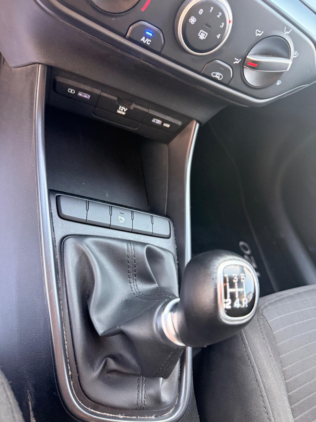 Hyundai i20 1.2 MPI Connectline (possibilità gpl)