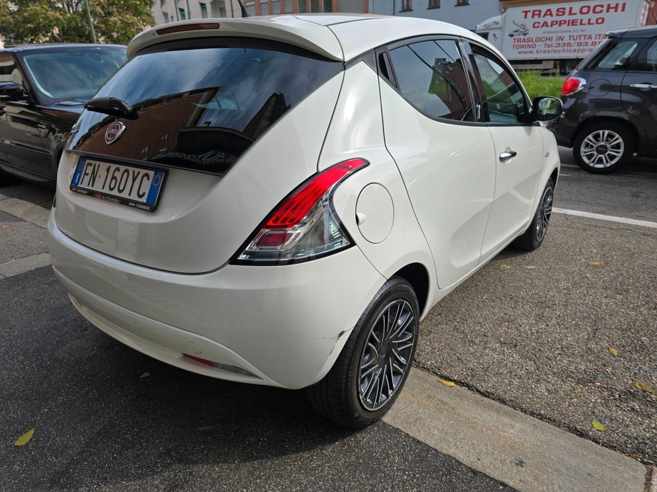 Lancia Ypsilon 1.2 69 CV 5 porte GPL Ecochic Platinum