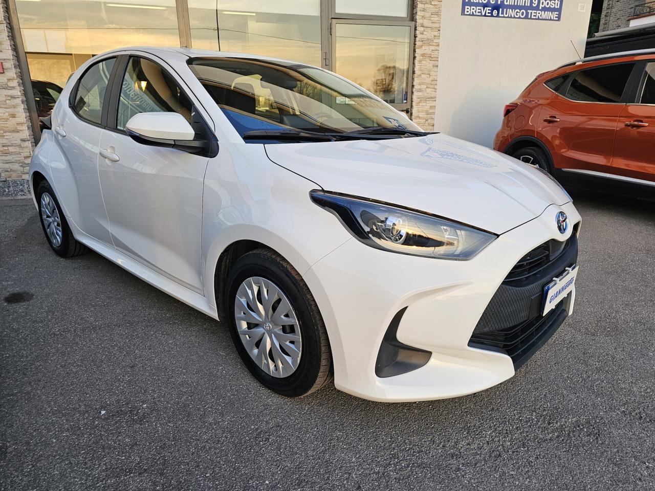 Toyota Yaris 1.5 Hybrid 5 porte Business