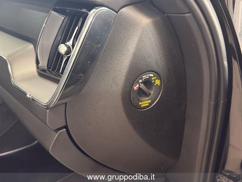 Volvo XC60 II 2018 Diesel 2.0 b4 Business Plus awd geartronic my20