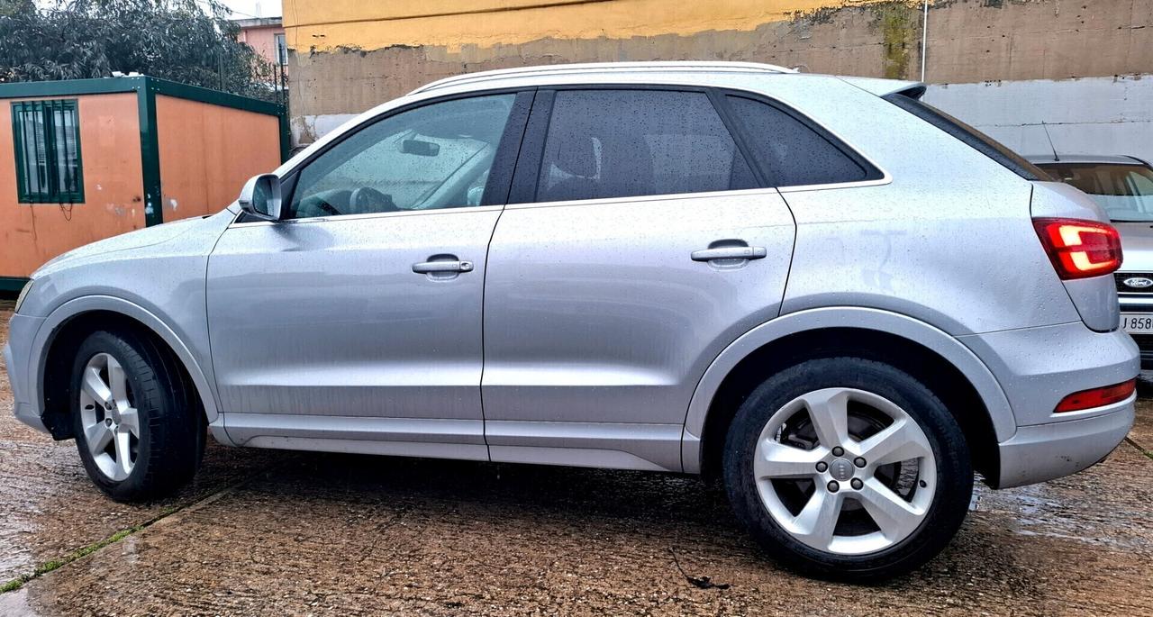 AUDI Q3 2.0 TDI 150 CV Business