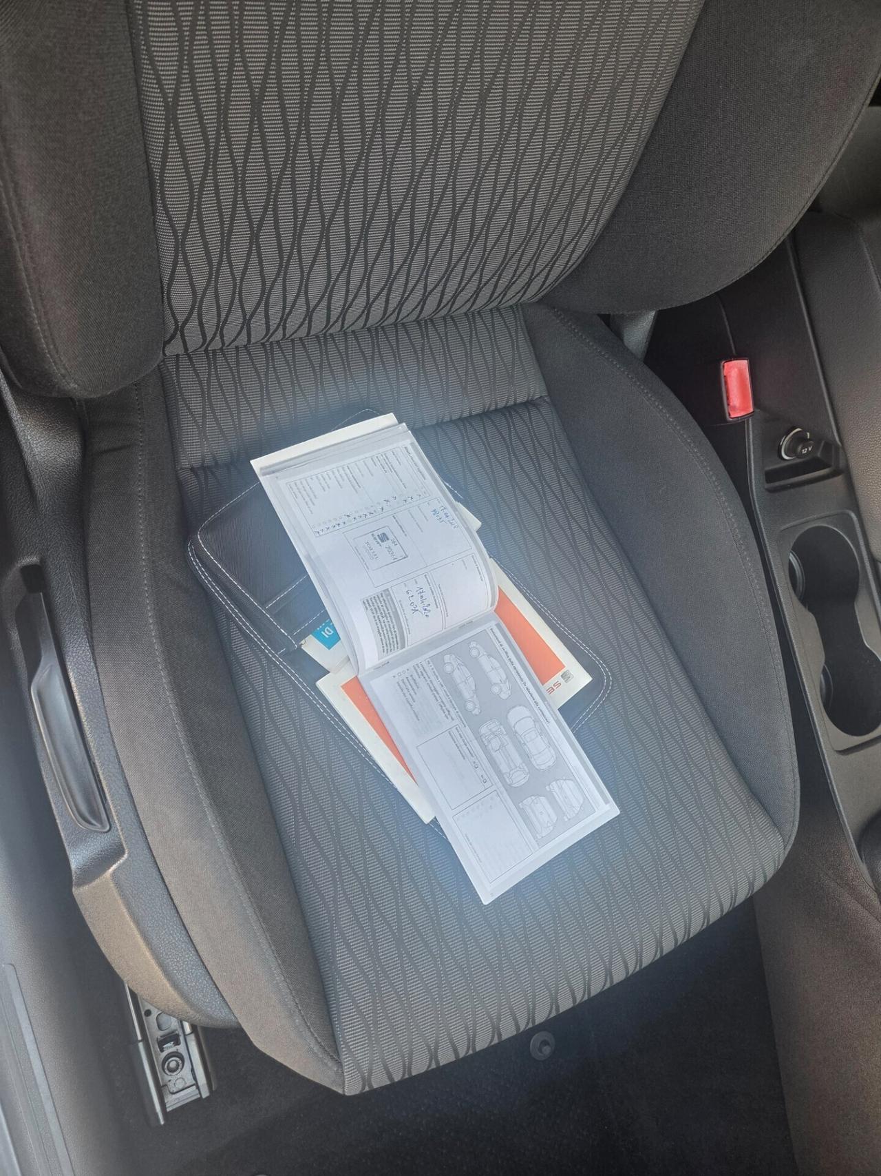 SEAT LEON 1.6 TDI ANNO 2015 FARI LED KM CERTIF VW