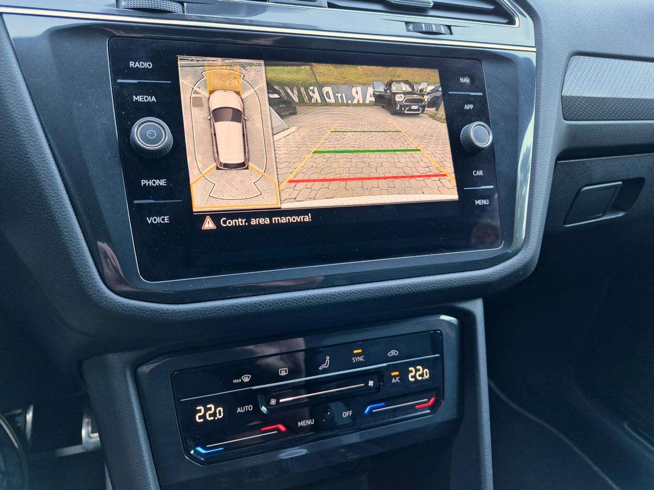 Volkswagen Tiguan ALLSPACE 2.0 TDI R-LINE 4MOTION 7 POSTI DSG LED NAVI APPLE CAR PLAY/ANDROID AUTO 360° ACC C.19 WIRELESS AMBIENT LIGHT