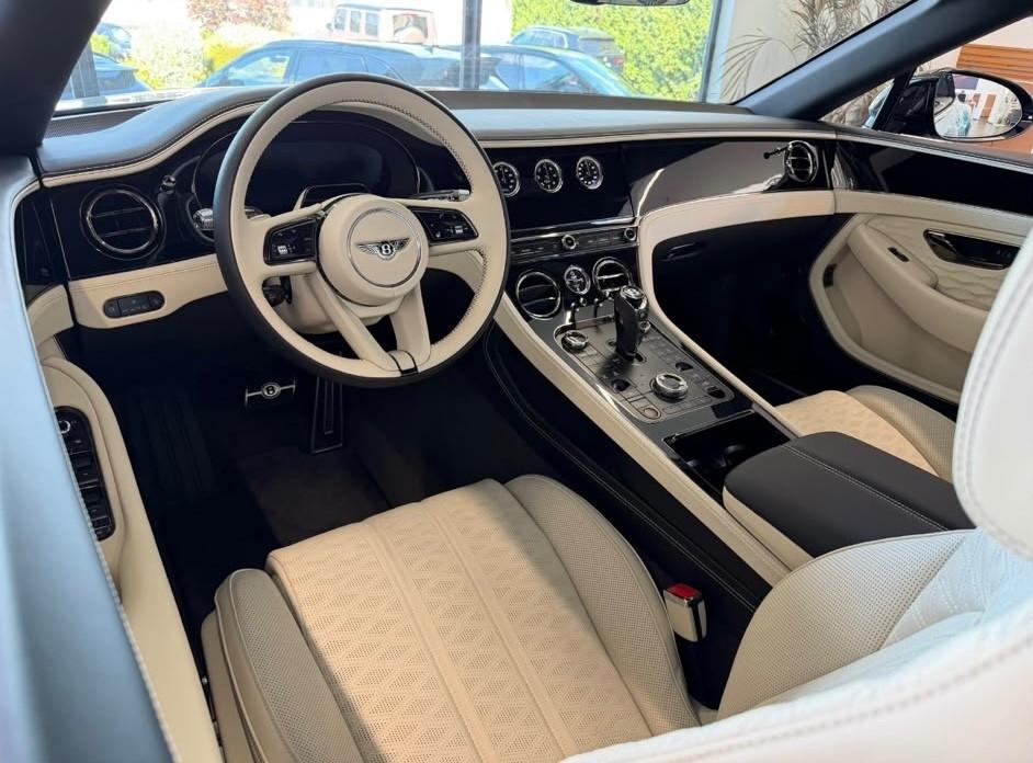 Bentley Continental GTC V8 Hybrid Mulliner