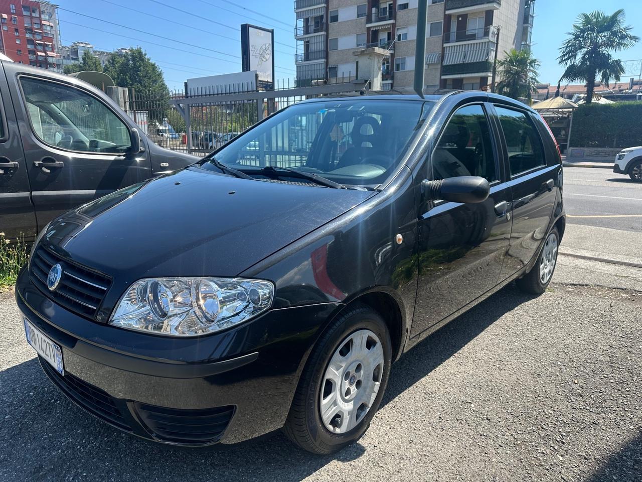 Fiat Punto 1.3 mtj 5 porte da vetrina