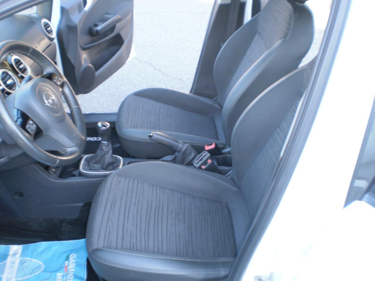Opel Corsa 1.2 5 porte Cosmo GPL PELLE