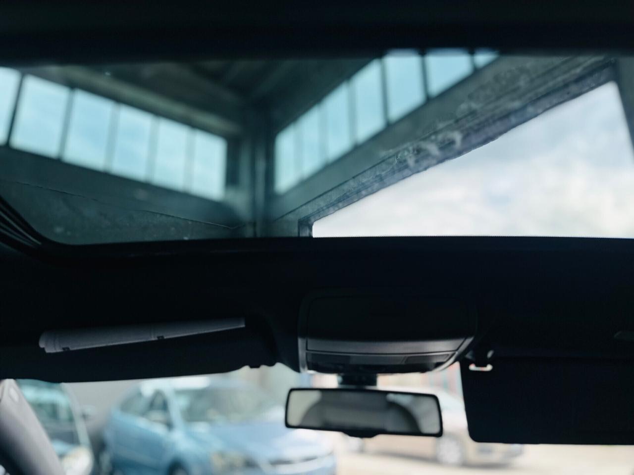 Volkswagen Golf 2.0 16V TFSI 5p. GTI