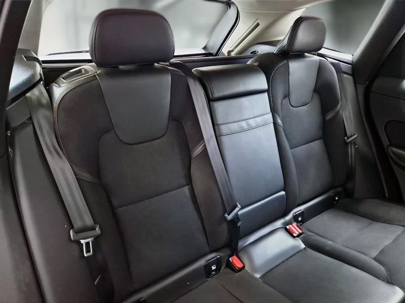 VOLVO XC60 B4 D AWD Geartronic Momentum