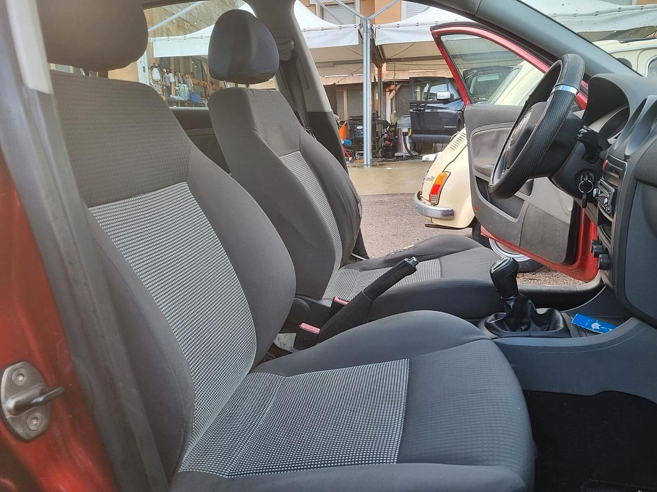 Seat Ibiza 1.4 TDI 80CV 5p. Stylance