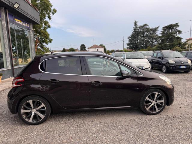 PEUGEOT 208 1° serie 1.6 e-HDi 92 CV Stop&Start robotizzato 5