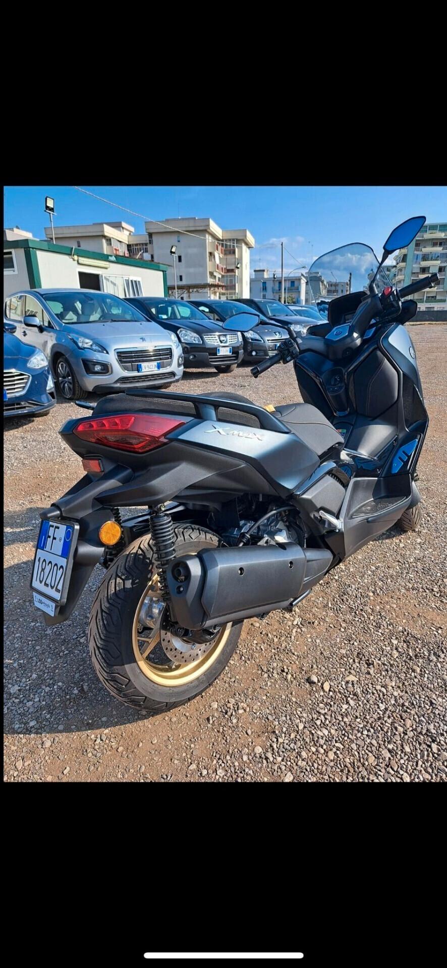 Yamaha X-Max 300