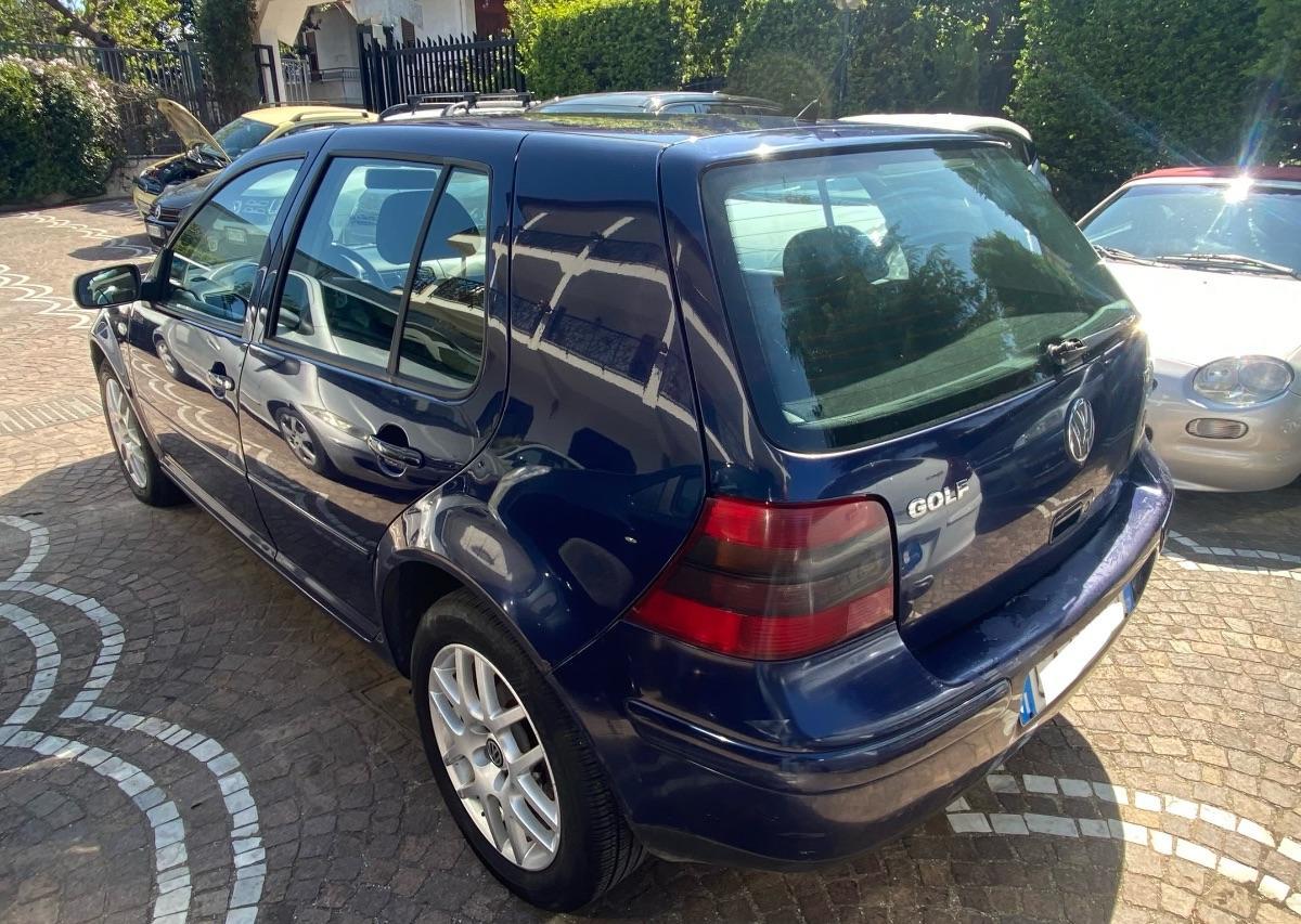 VOLKSWAGEN Golf 1.9 TDI/130 CV 5p. H.line