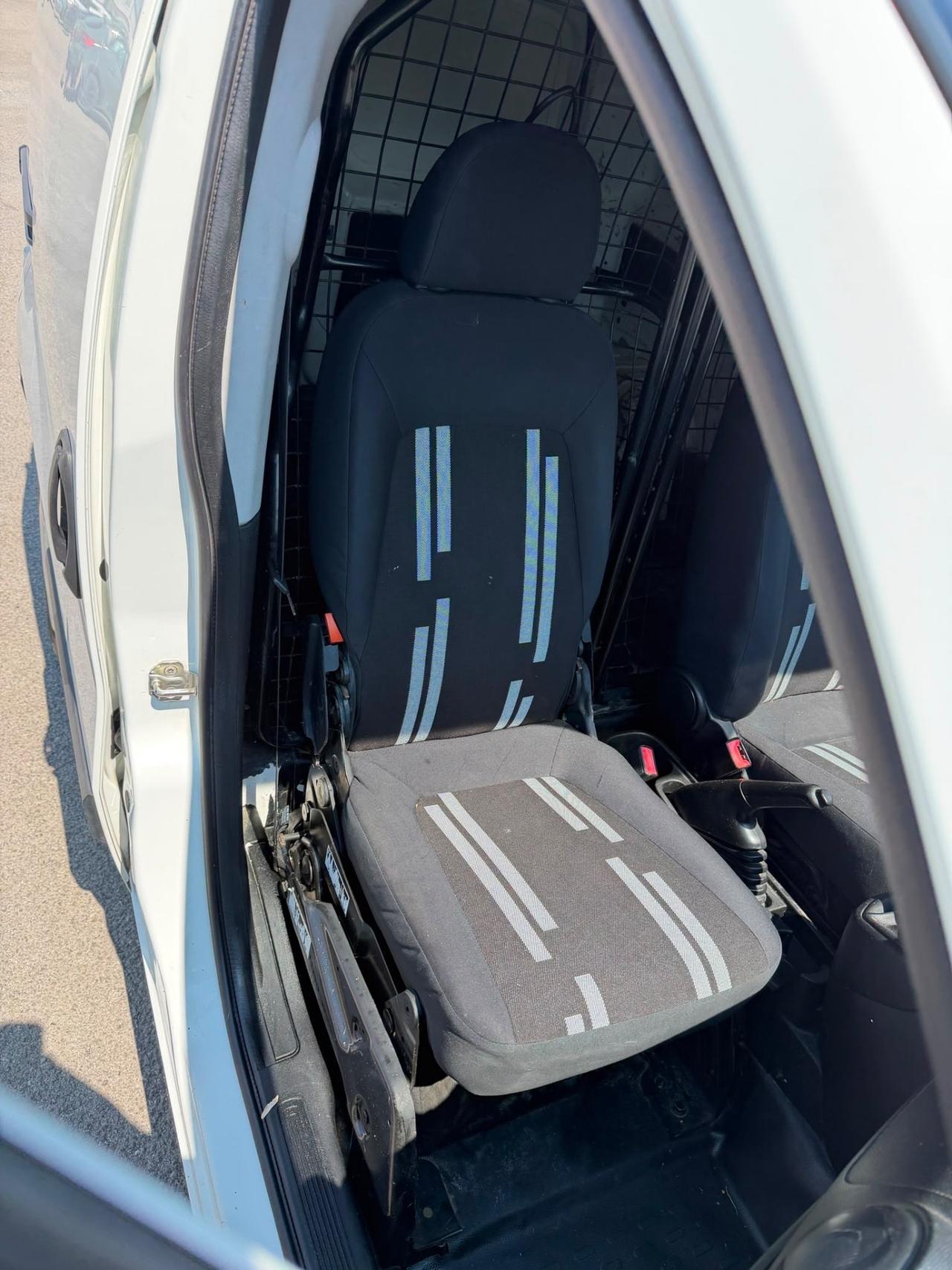 Fiat Fiorino MJT Furgone Adventure