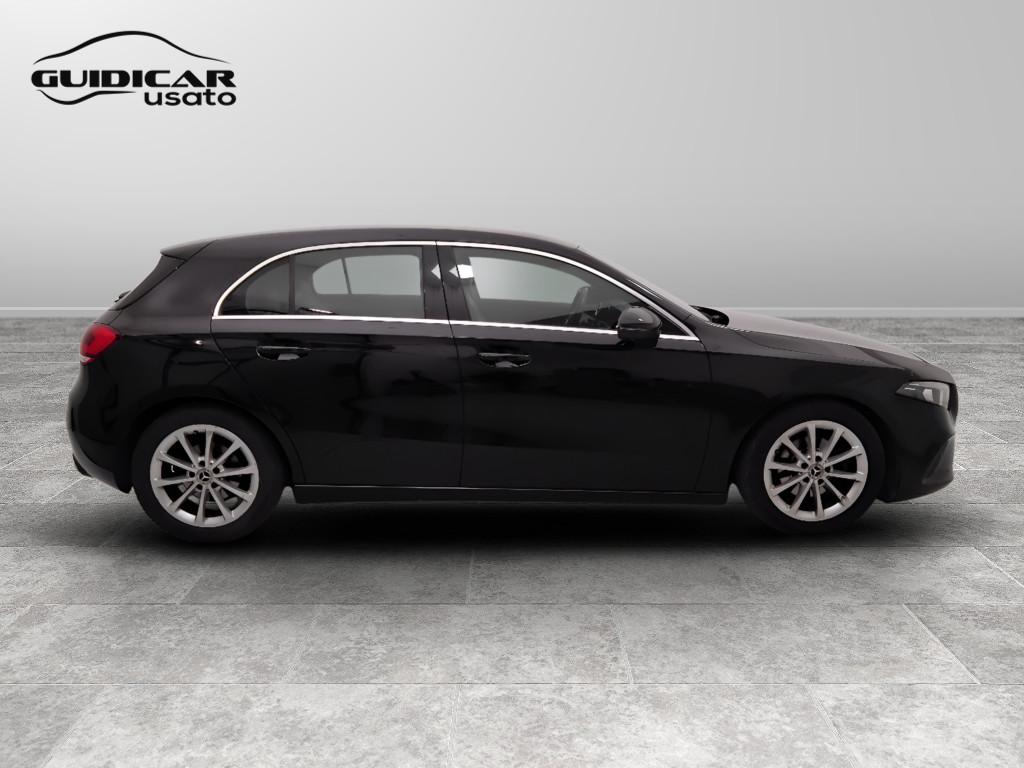 Mercedes-Benz Classe A - W177 2018 - A 180 d Sport auto