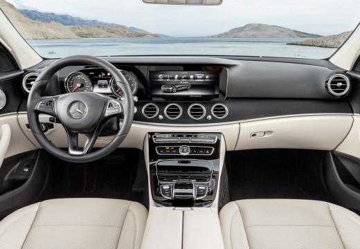 Mercedes-Benz Classe E - W213 Berlina - E 220 d Business Sport 4matic auto