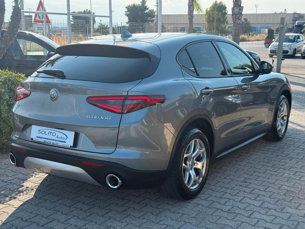 Alfa Stelvio 2.2 160 CV AT8 RWD Super + Palette