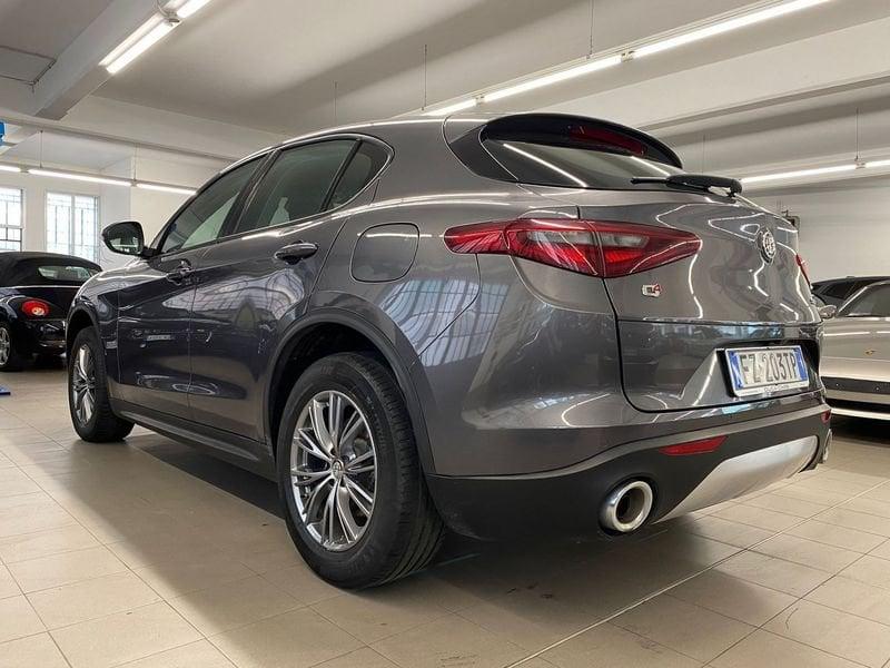 Alfa Romeo Stelvio 2.0 Turbo 200 CV AT8 Q4 Business