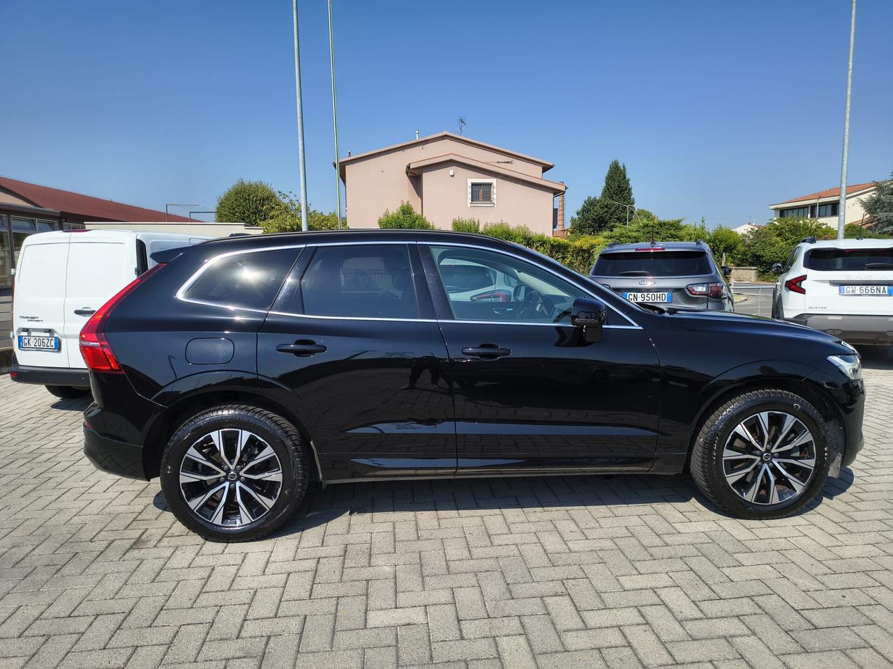 Volvo XC 60 B4 2.0 DIESEL/IBRIDA (d) AWD automatico *MILD HYBRID*