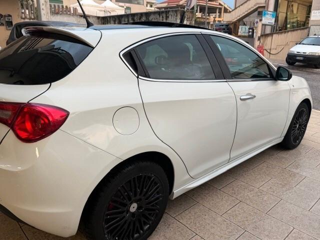 Alfa Romeo Giulietta 1.6 JTDm-2 105 CV Exclusive ok neop