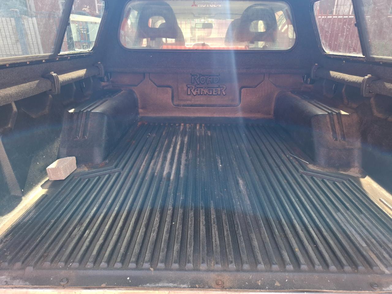 Mitsubishi L200 2.5 TDI 4WD Club Cab Pick-up GLS