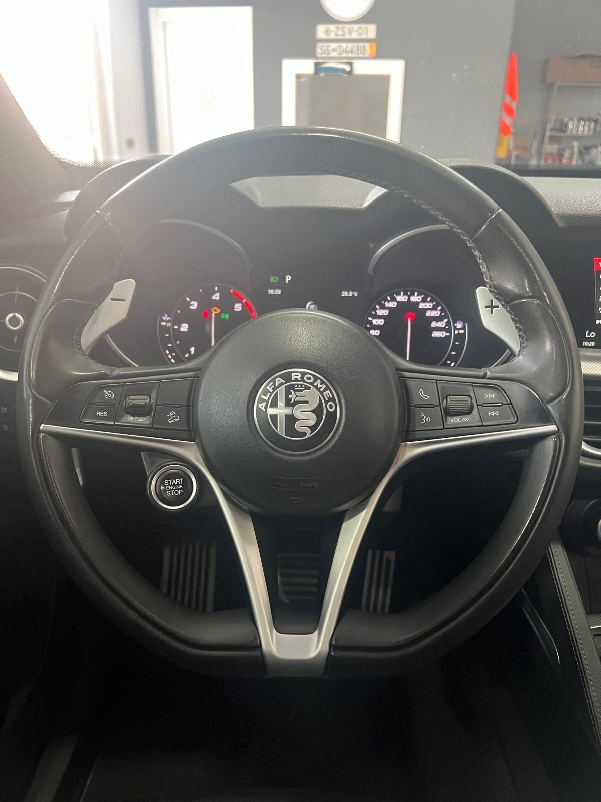 Alfa Romeo Stelvio 2.2 Turbodiesel 210 CV AT8 Q4 Executive