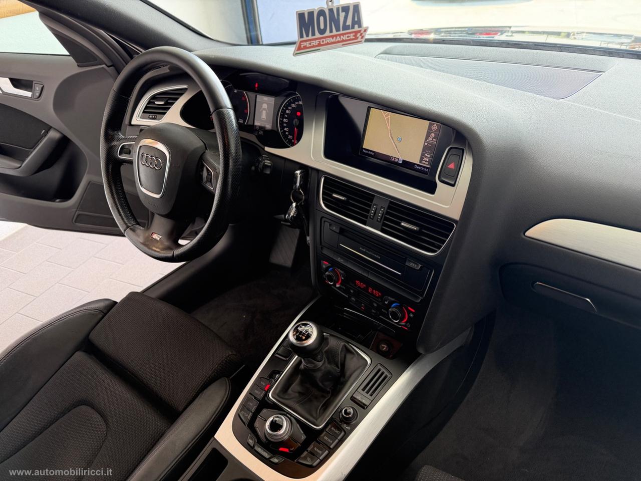 AUDI A4 Avant 2.0 TDI 143 CV S-LINE