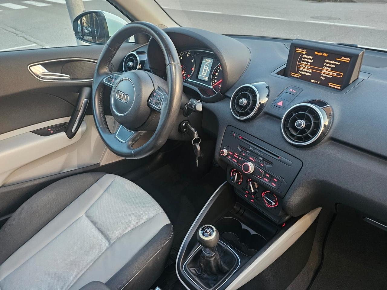 Audi A1 1.6 TDI 90cv Ambition*Tetto*Bi-Xeno*Led*Euro5*Neop