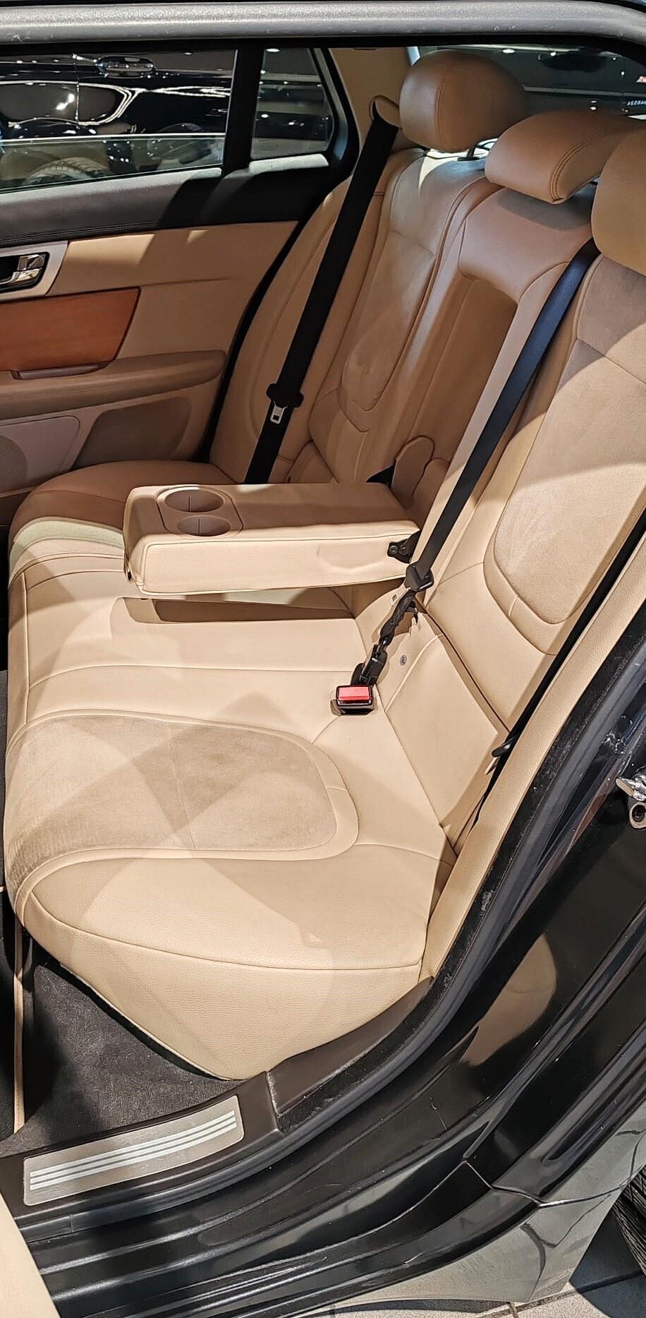 Jaguar XF Sportbrake 2.2 D Business Edition