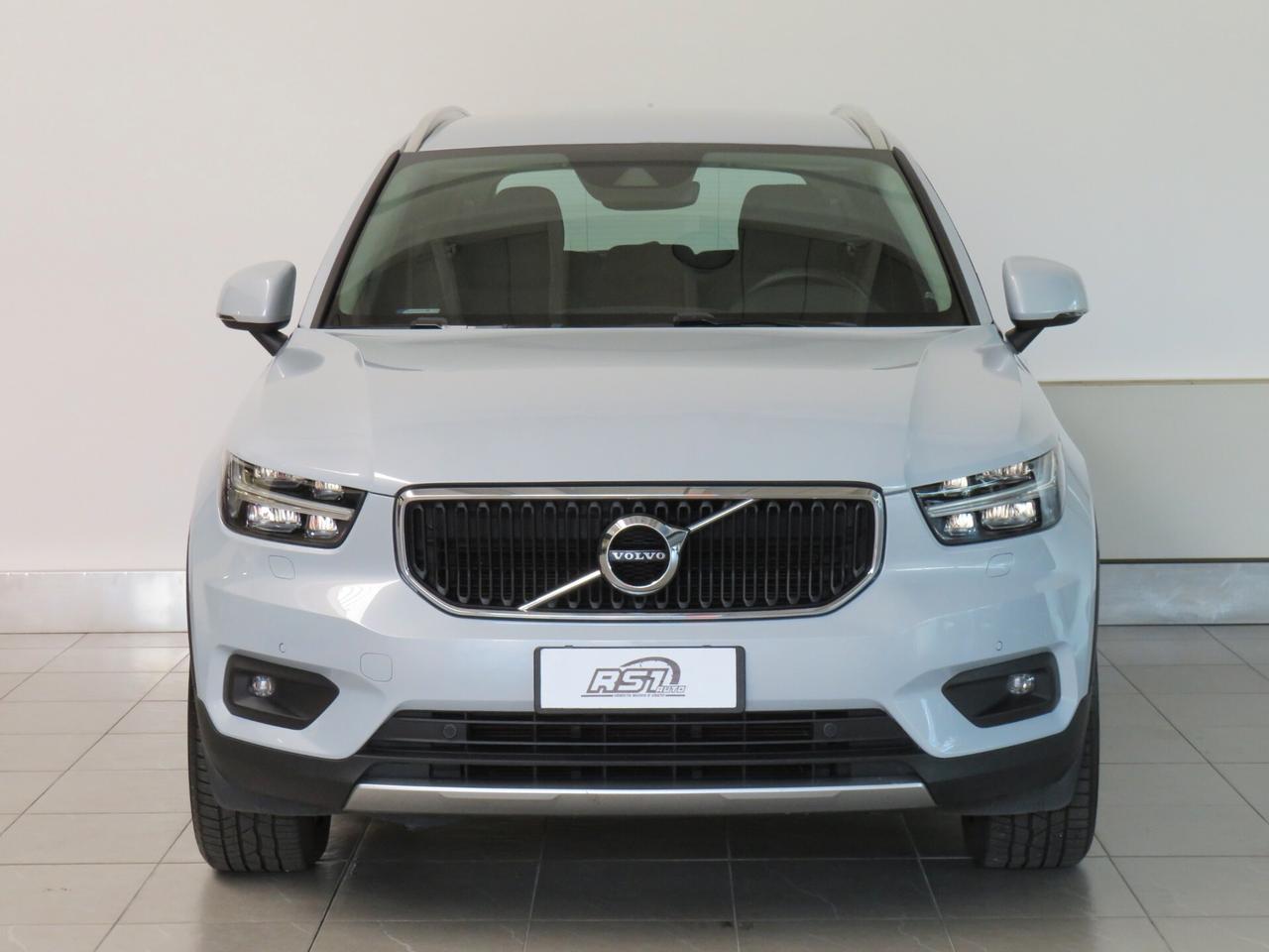 Volvo XC40 B4 AWD Geartronic Momentum