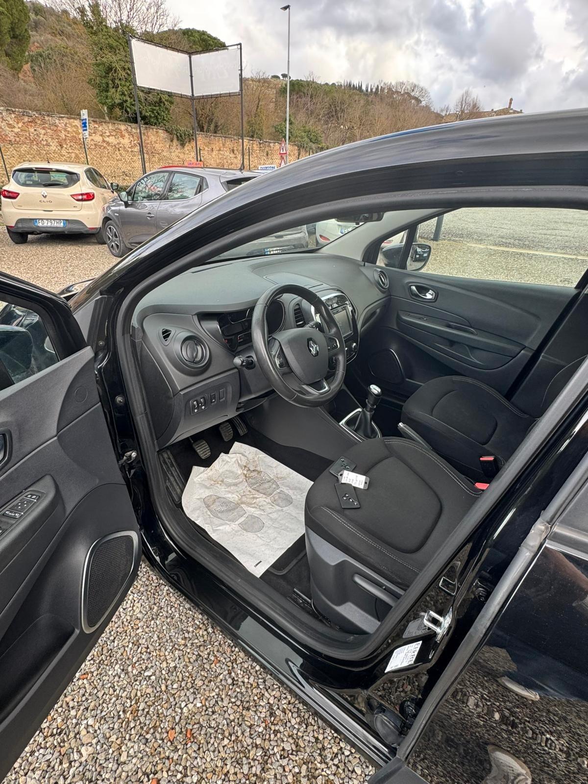 Renault Captur dCi 8V 110 CV Start&Stop GANCIO DI TRAINO !!