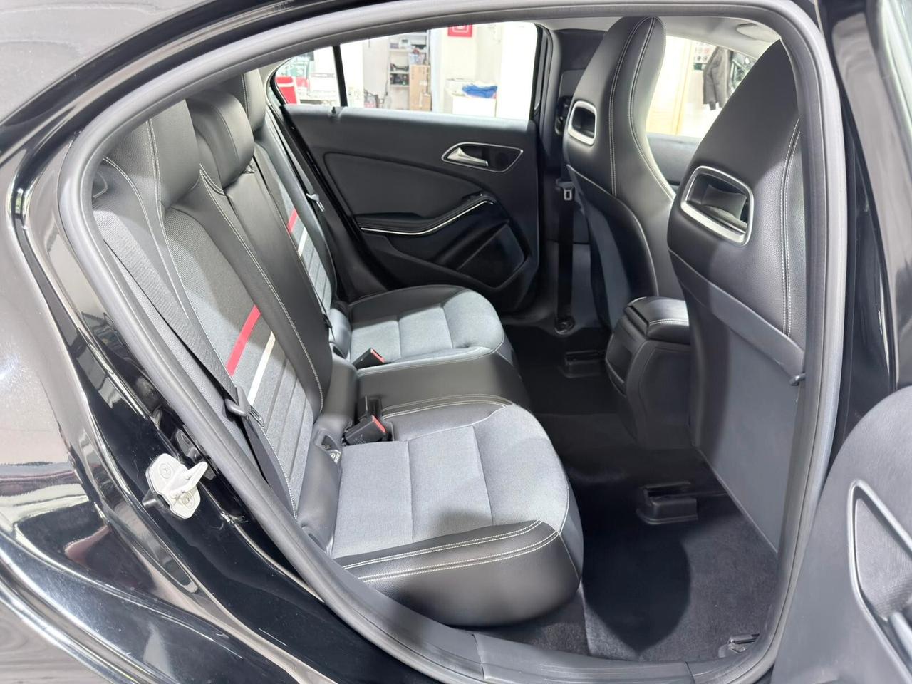MERCEDES A180 CDI 1.5 109CV AUTO BUSINESS 2015