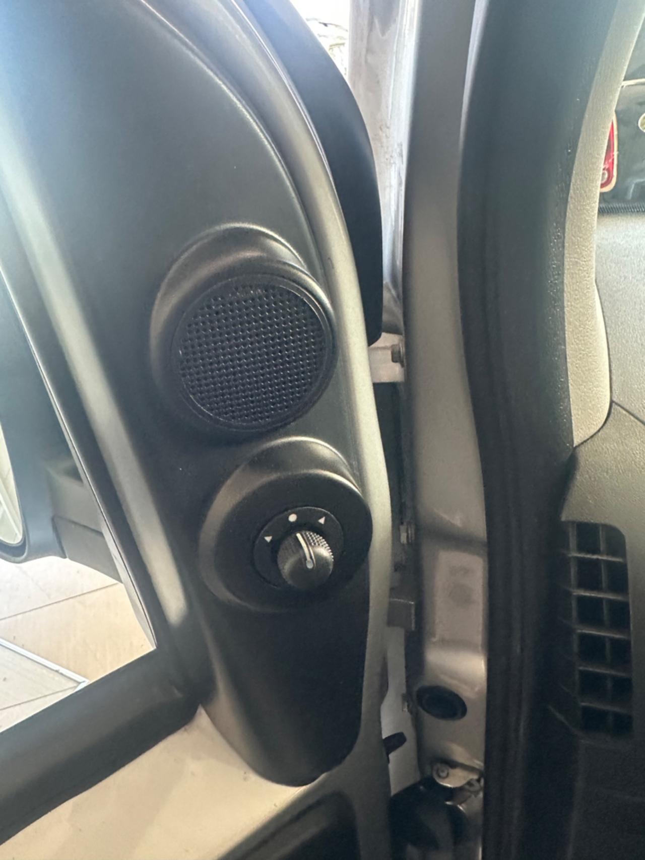 Fiat Qubo 1.4 8V 77 CV Dynamic Natural Power