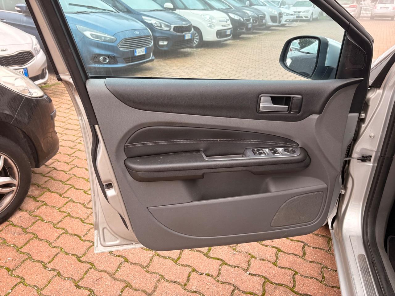 Ford Focus 2.0 (145CV) 5p. Bz.- GPL Tit.