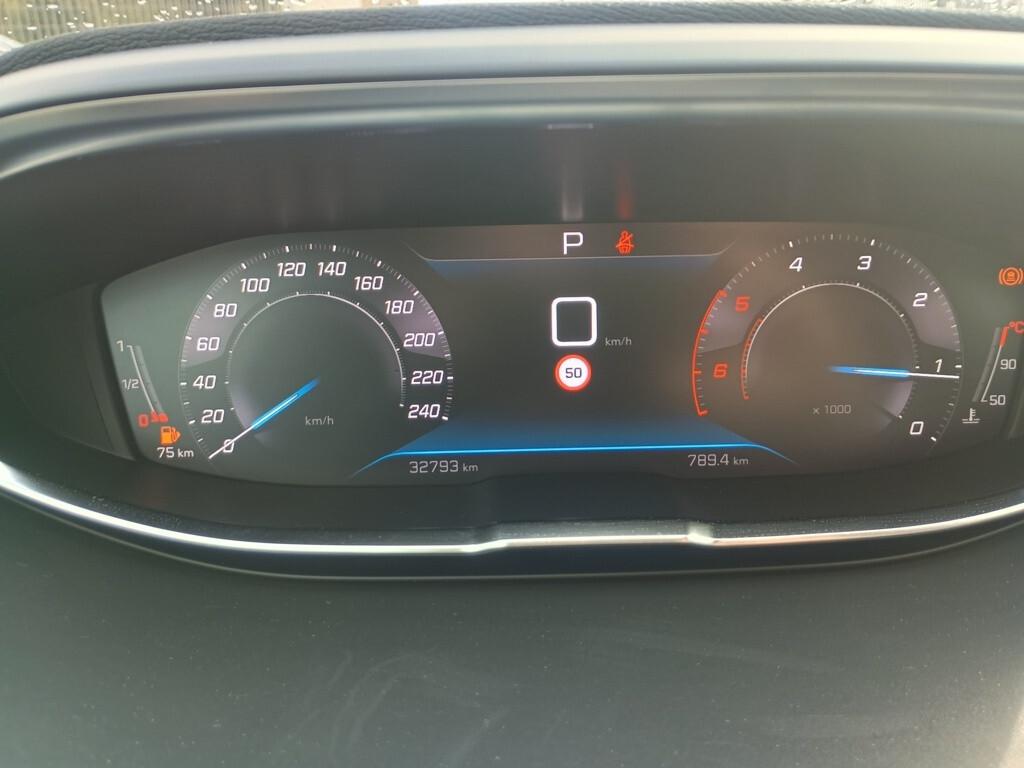 Peugeot 5008 1.5 BlueHDi 130cv EAT8 Active Pack