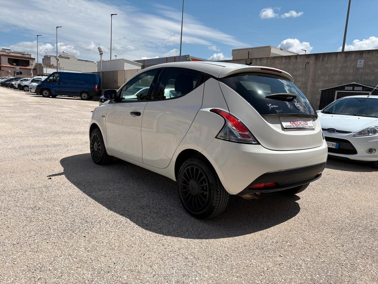 Lancia Ypsilon 1.2 69 CV 5 porte S&S Elefantino Blu