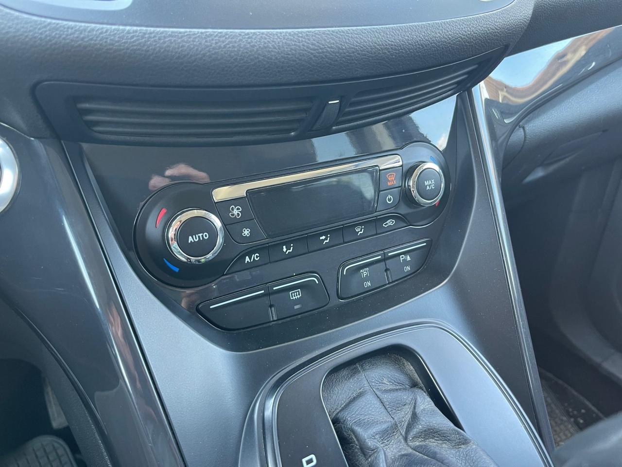 Ford Kuga 2.0 TDCI 163 CV 4WD Powershift Titanium