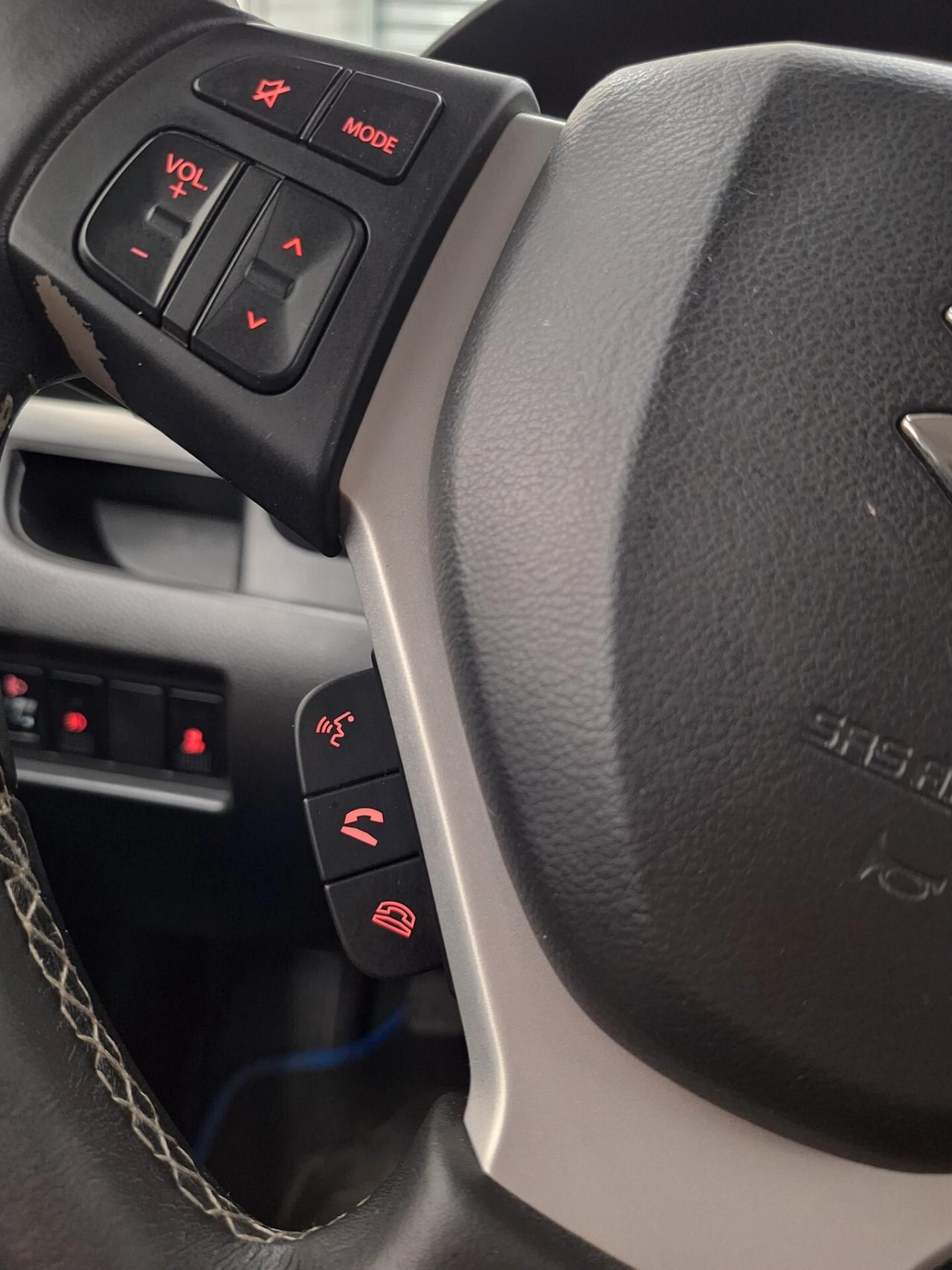 Suzuki Swift 1.3 DDiS 75cv B-Top Bi-Color