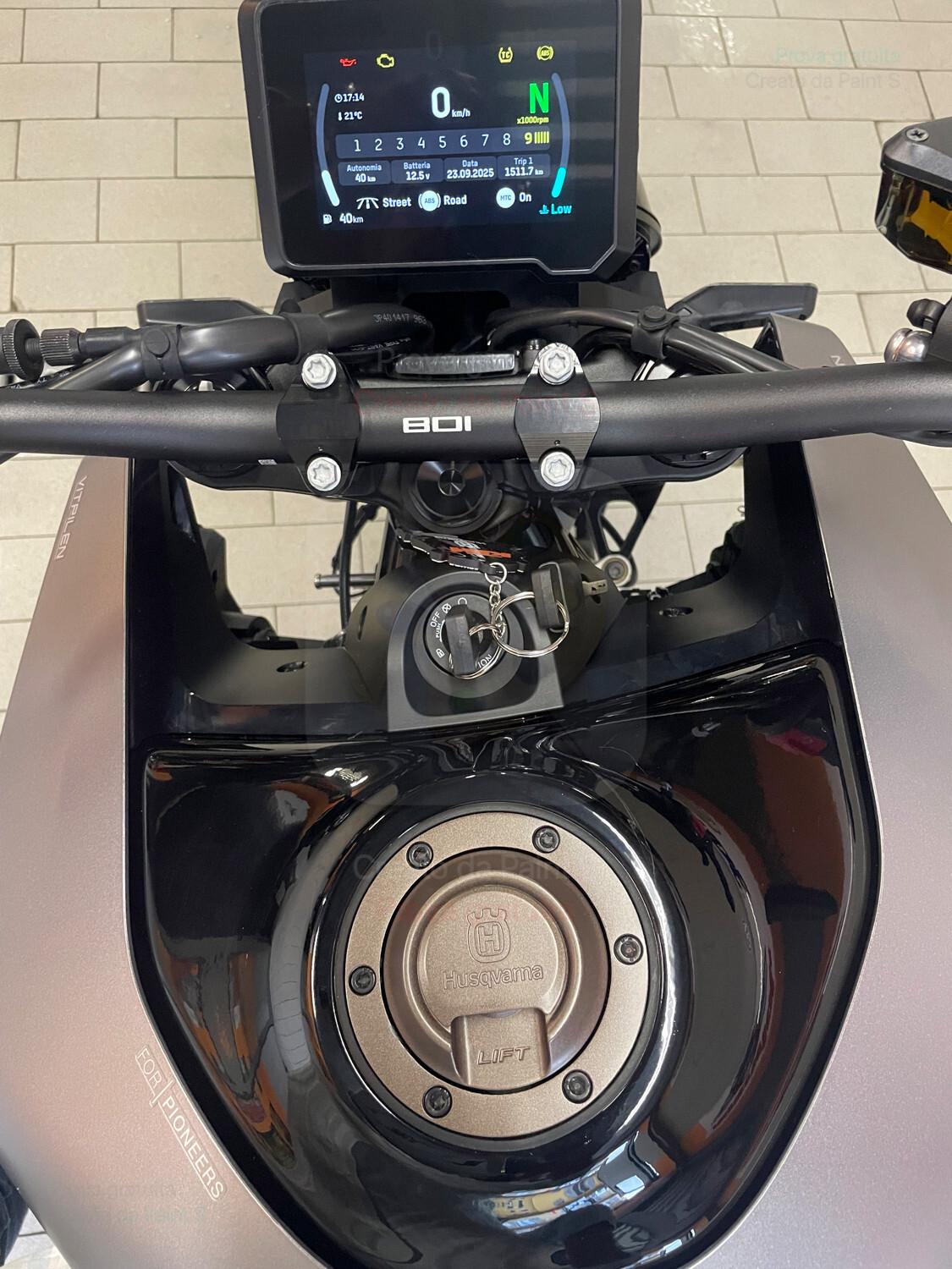 Husqvarna Vitpilen 801 L