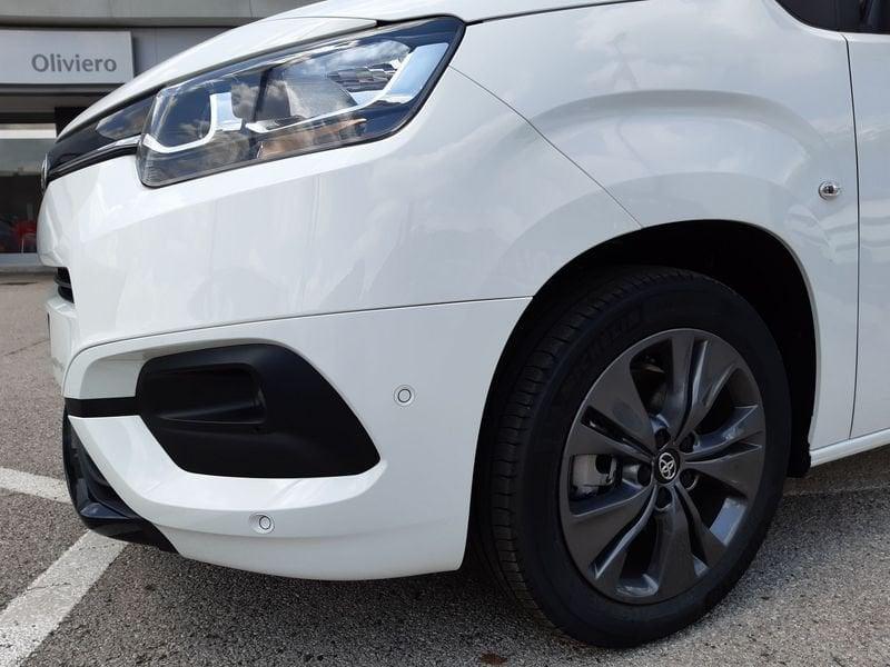 Toyota Proace City Verso 1.5D 130 CV S&S Long A/T Luxury