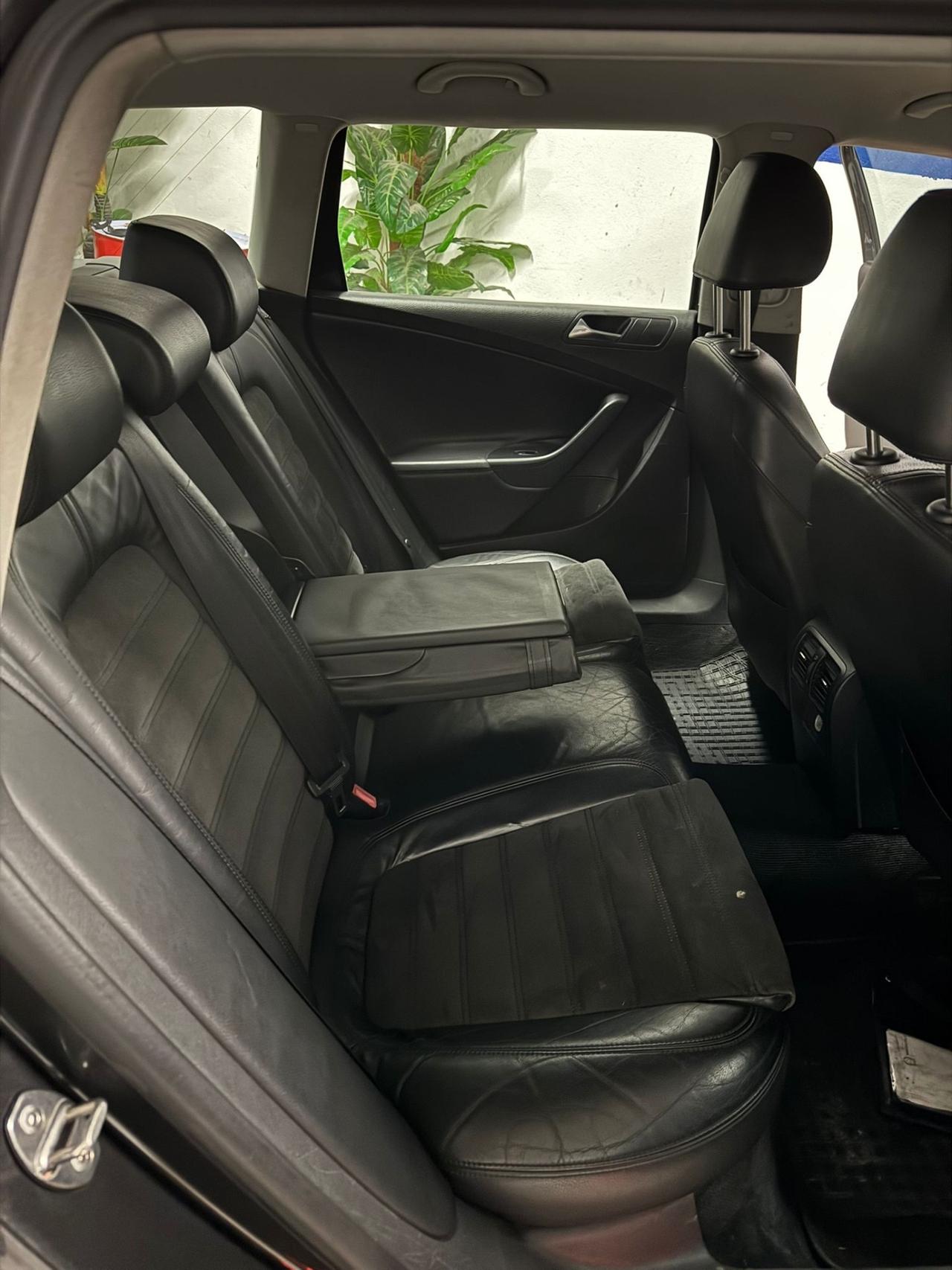 Volkswagen Passat 2.0 TDI DPF Var. Highline 2009 EURO 5