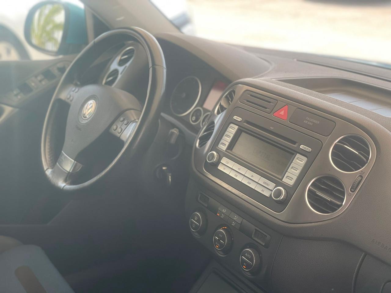 Volkswagen Tiguan 2.0 16V TDI DPF Sport & Style (18°)