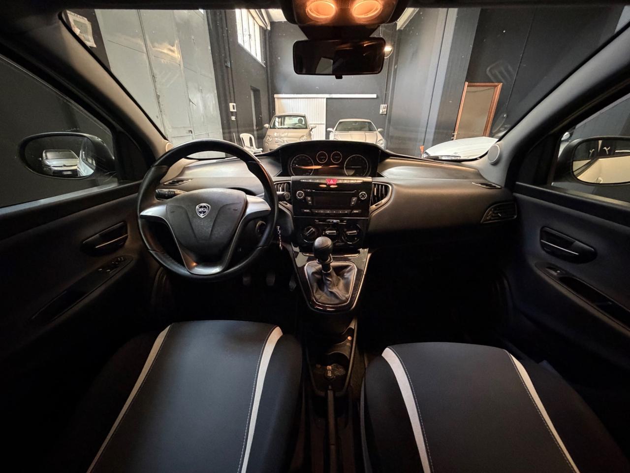 Lancia Ypsilon 0.9 TwinAir 85CV 2015