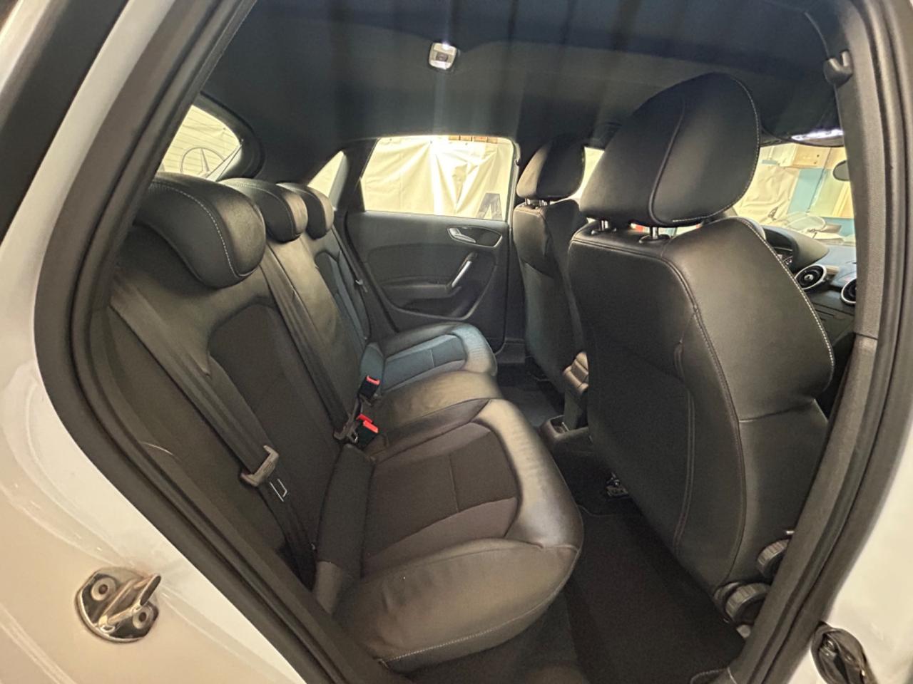 Audi A1 1.4 TFSI S line edition plus