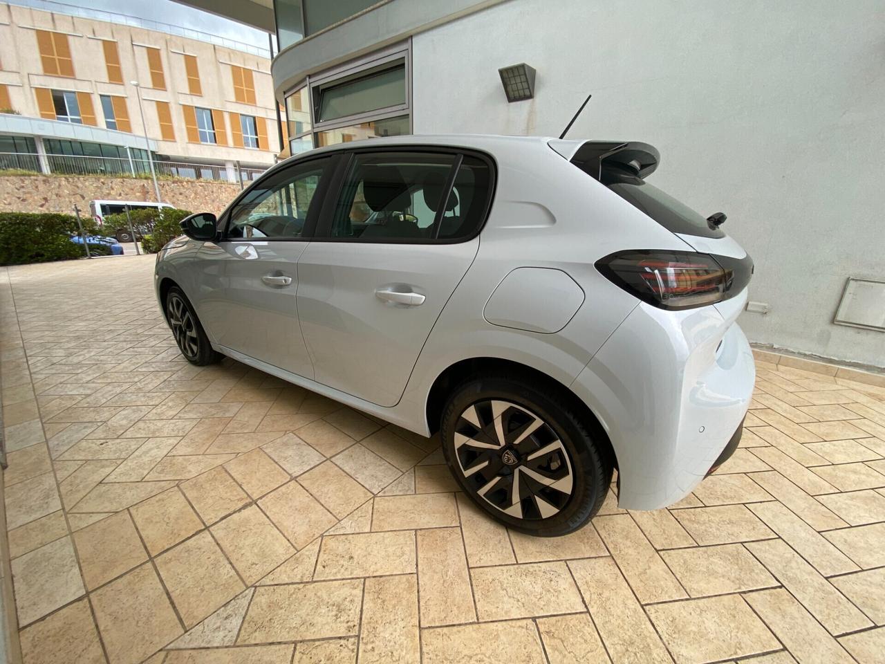 Peugeot 208 5P STYLE 100CV