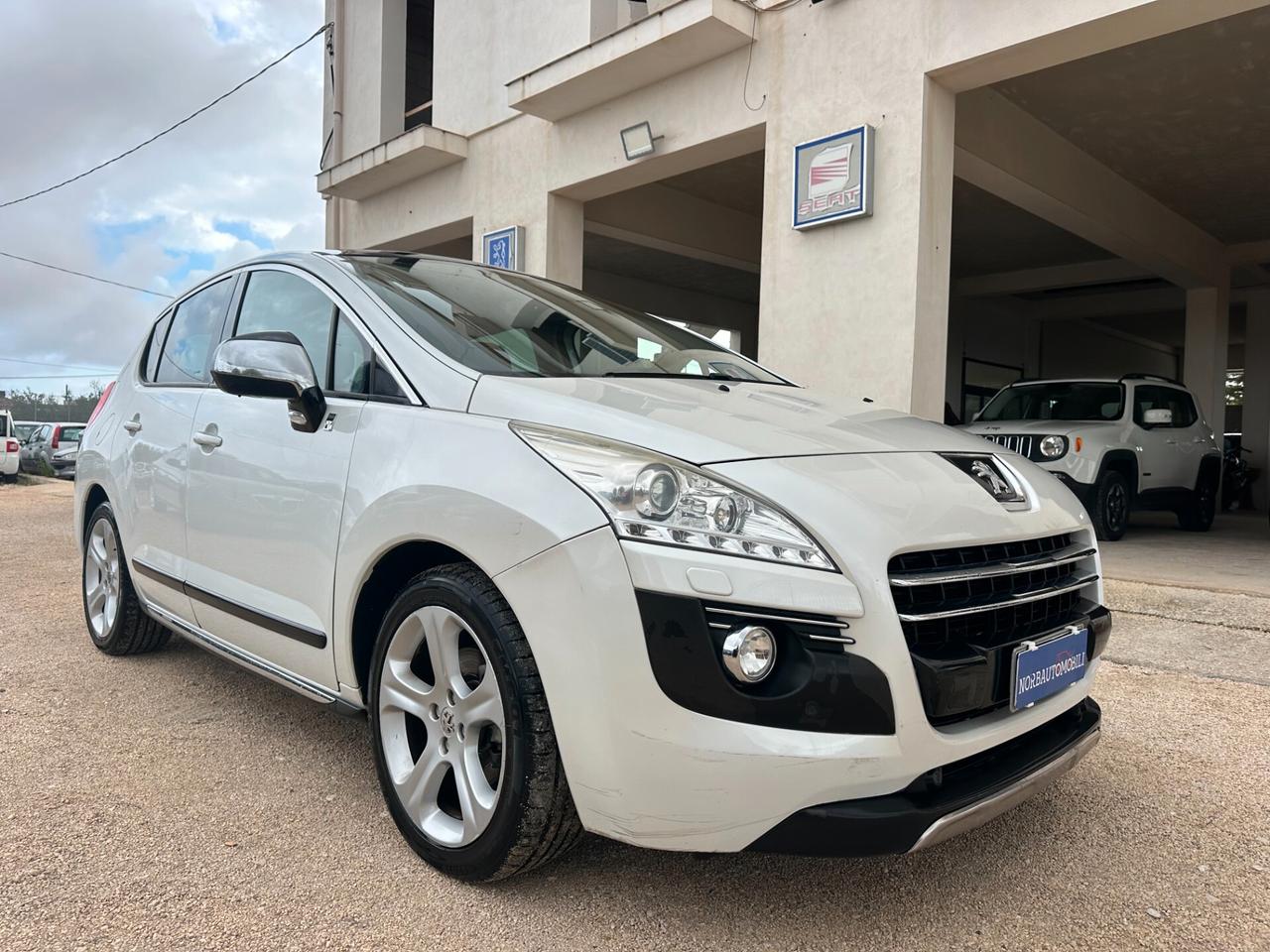 Peugeot 3008 HYbrid4 (Elettrica/Diesel) 2012 UniProp